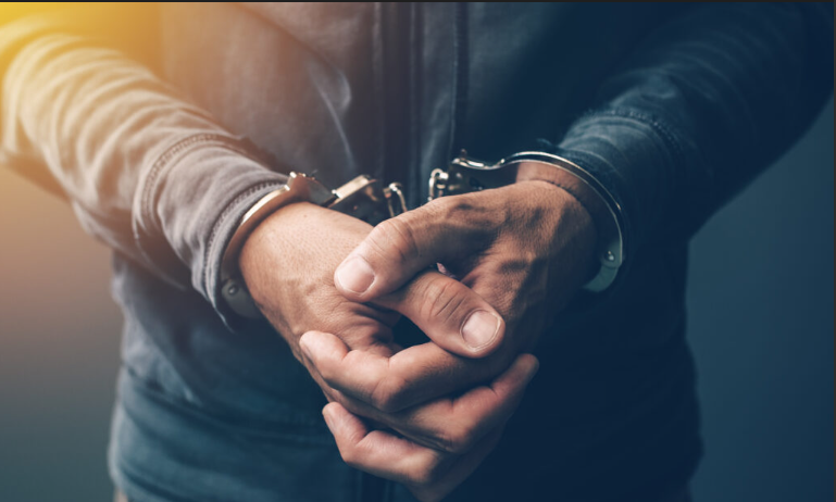 Policía británica detiene a pastor por predicar a Jesús en espacios públicos